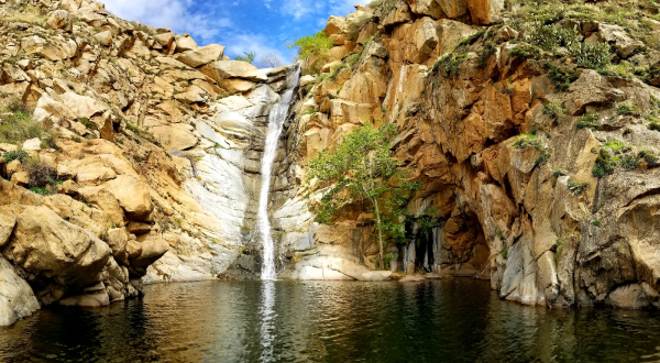 The Ultimate Bucket List For Anyone In Southern California Who Loves Waterfall Hikes