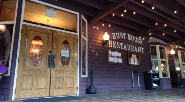 Dining At This South Dakota Restaurant Is Like Stepping Into A Time Machine