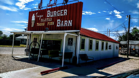 This Tiny Little Barn In New Mexico Serves Up Some Mighty Good Old-Fashioned Food