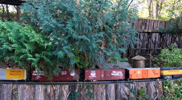 Few People Know About This Incredible Garden Railroad Right Here In Nebraska