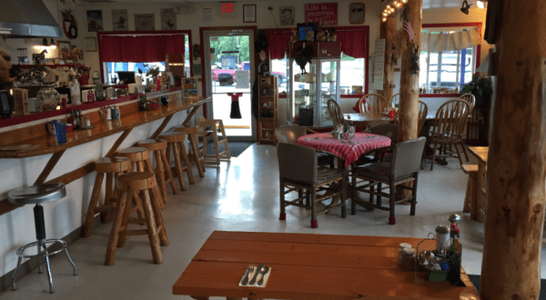 This Charming Countryside Cafe In Alaska Will Make You Feel Right At Home