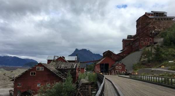 The Alaska Ghost Town That’s Perfect For An Autumn Day Trip