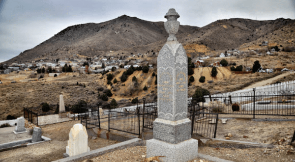 You Could Spend Hours In This Tragically Beautiful Cemetery In Nevada