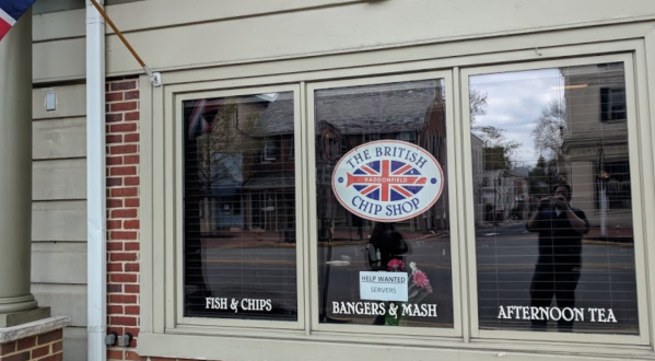 This British Themed Restaurant In New Jersey Makes The Most Amazing Bangers And Mash