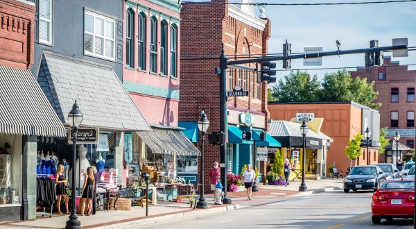 This Charming Little Farm Town In Virginia Is The Perfect Place To Get Away From It All