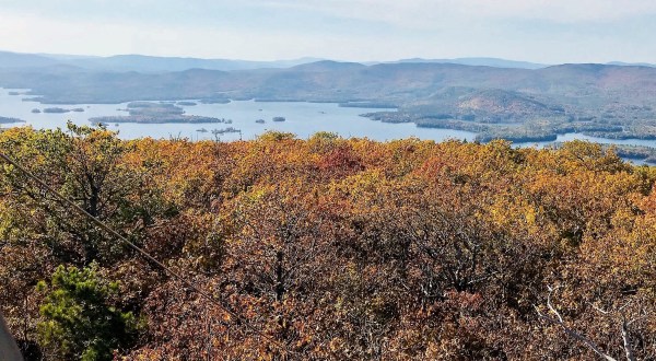 The Awesome Hike That Will Take You To The Most Spectacular Fall Foliage In New Hampshire