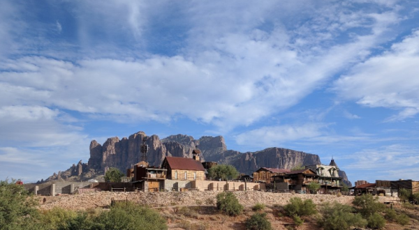 The Arizona Ghost Town That’s Perfect For An Autumn Day Trip