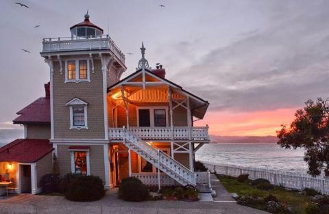 The Secret Island In Northern California With A Stunning Bed And Breakfast