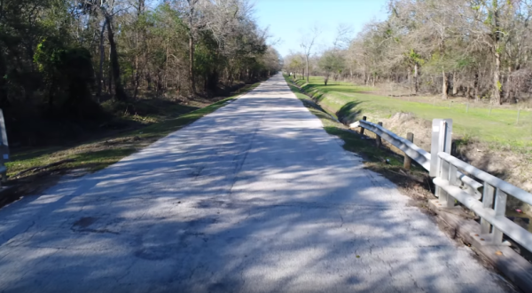 The Mysterious Texas Road You Absolutely Must Drive At Least Once