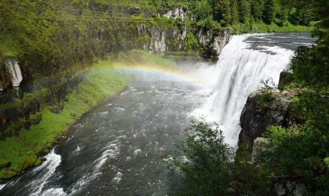 This Spectacular Waterfall In The U.S. Is One Of The Best Kept Secrets In America