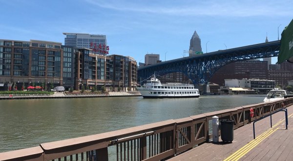 These 9 Restaurants In Cleveland Have Jaw-Dropping Views While You Eat