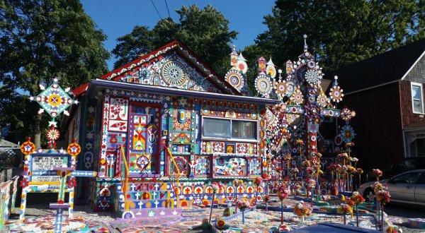 The Most Eccentric House In America Can Be Found Right Near Buffalo