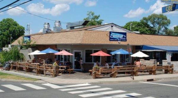 The Beach-Themed Restaurant In Connecticut Where It Feels Like Summer All Year Long