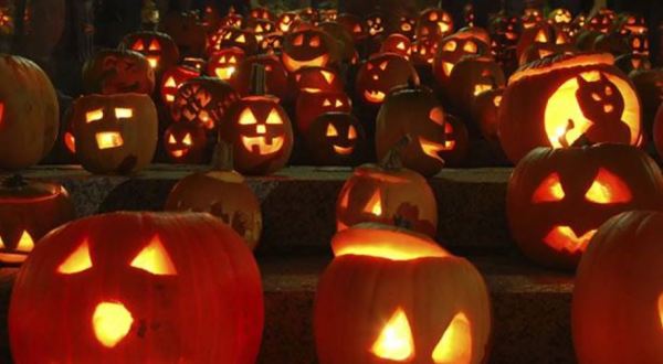 Your Kids Will Love The Magical Walk Through This Halloween Village In Vermont