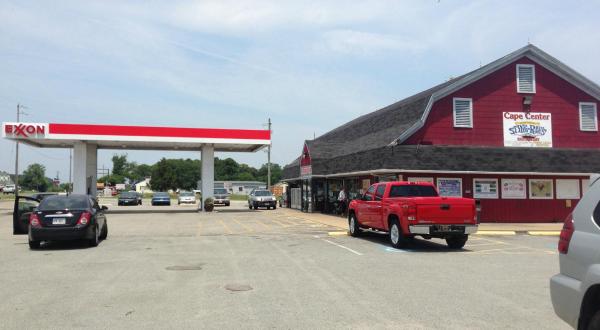 Some Of The Best Crab Cakes In Virginia Are Hiding Inside This Unsuspecting Gas Station