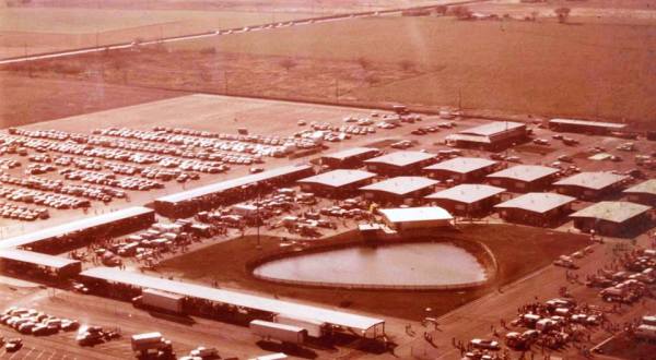 This Gigantic Year-Round Street Market In Texas Is A Must Visit