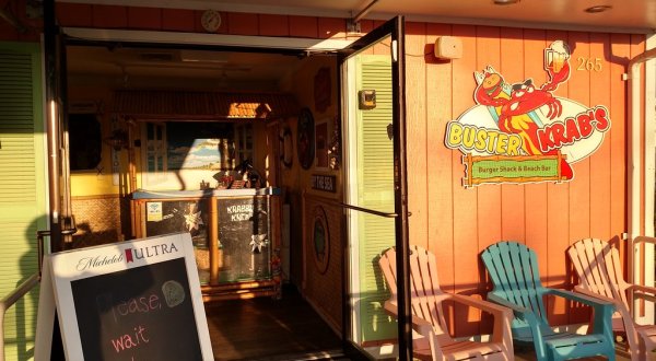 The Beach-Themed Restaurant In Rhode Island Where It Feels Like Summer All Year Long