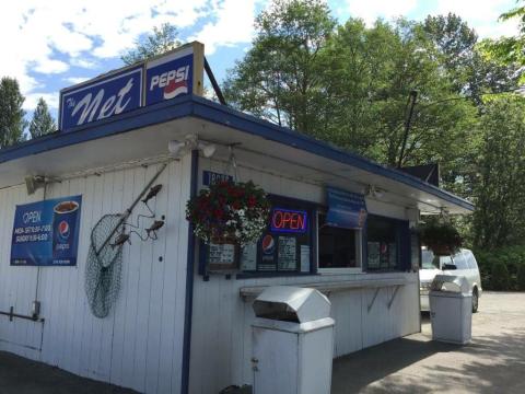 These 7 Roadside Burger Stands In Washington Are Worth Stopping For