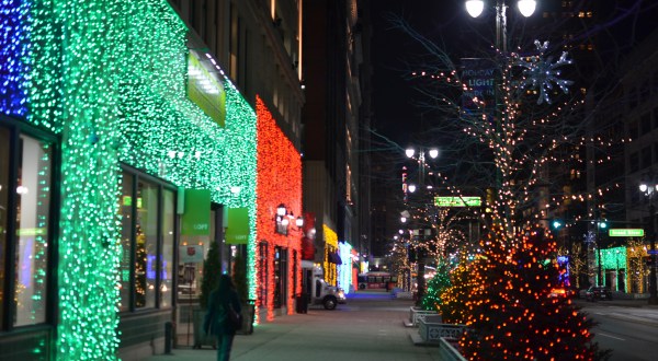 9 Telltale Signs That The Holiday Season Is Nearly Here In Michigan