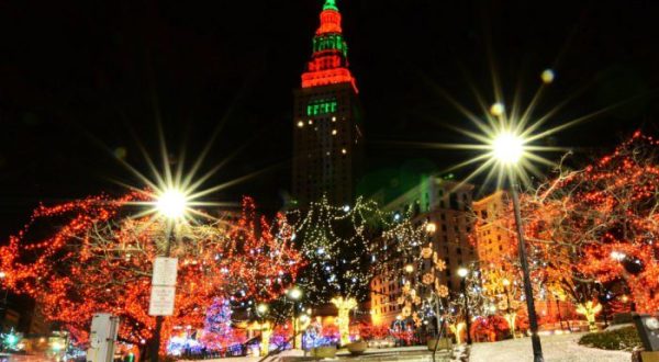 This Guided Road Trip Will Take You To The Best Christmas Lights In Northeast Ohio