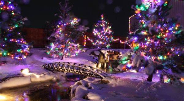 The Mesmerizing Christmas Display In Wyoming With Over 200,000 Glittering Lights