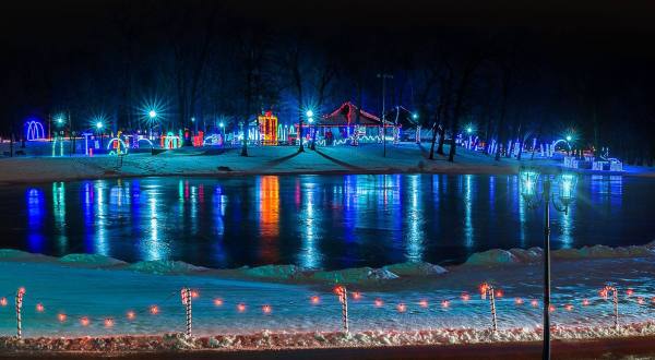 Christmas In These 11 Wisconsin Towns Looks Like Something From A Hallmark Movie