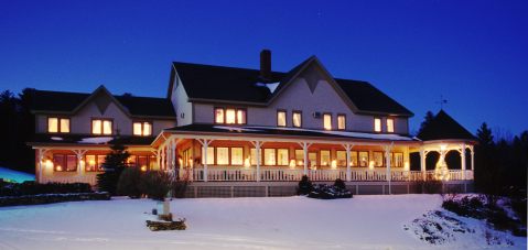8 Timeless Vermont Inns That Are The Coziest Spots For A Winter Escape