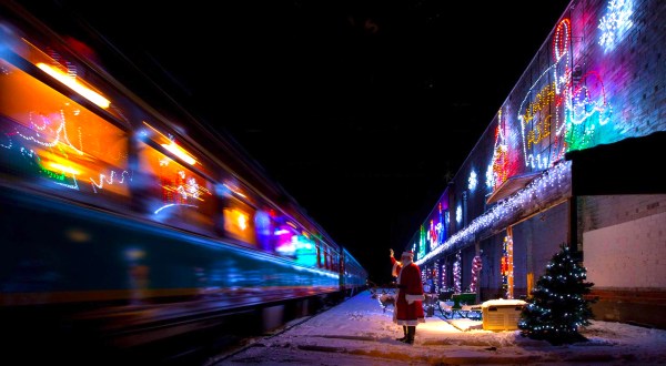 This Christmas Train In Massachusetts Will Take You To A Magical Holiday Town