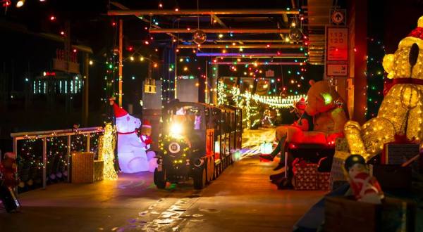 This Train Ride Around Santa’s Village In Nevada Is Picture Perfect For Making Holiday Memories