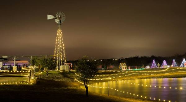 The Coziest Town Near Austin Will Make Your Season Merry And Bright