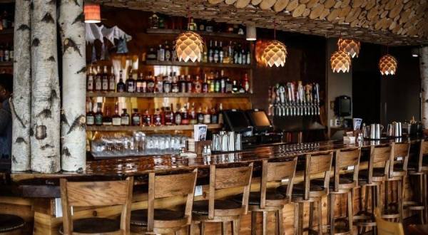 Nashville’s Ski Lodge-Themed Bar And Grill Is The Perfect Way To Get Cozy This Season