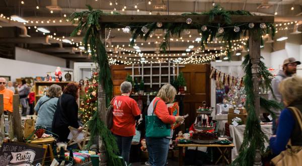 Nebraska Has Its Very Own Vintage Christmas Market And You’ll Want To Visit