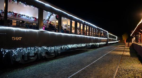 Watch The Northern California Countryside Whirl By On This Unforgettable Christmas Train