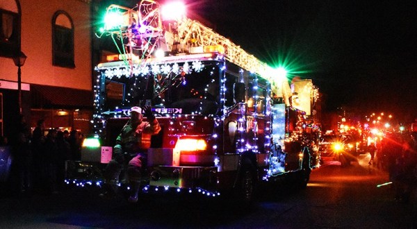 This Shimmering Light Parade In New Mexico Will Rock Your Holidays
