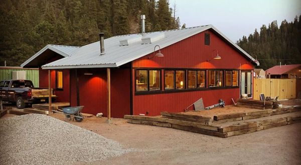 This Mountainside Pizzeria In New Mexico Is Almost Too Good To Be True