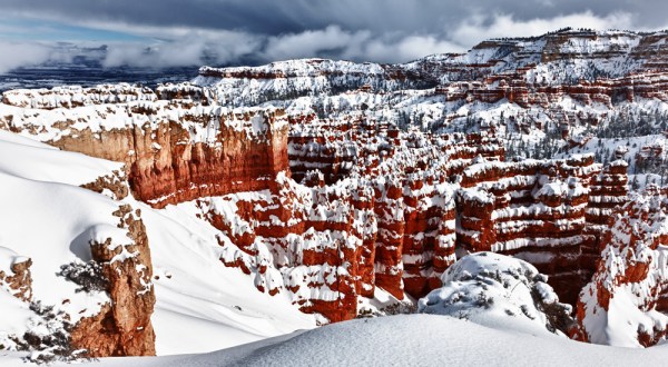 This Beloved National Park Totally Transforms In The Winter