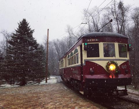 The Santa Trolley Near Pittsburgh That's A Christmas Dream Come True