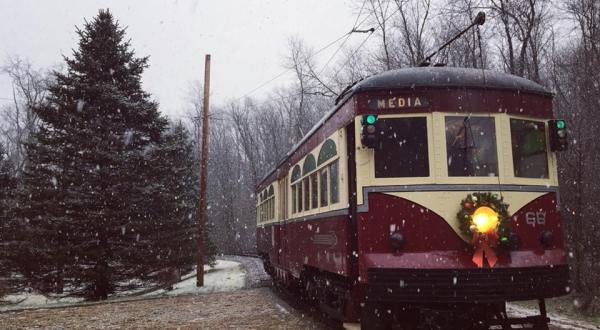 The Santa Trolley Near Pittsburgh That’s A Christmas Dream Come True