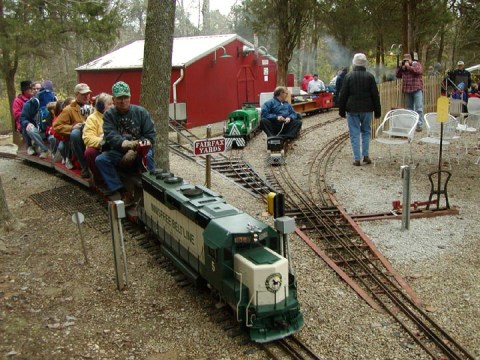 The Miniature Train Ride Attraction Near Cincinnati Everyone In Your Family Will Love