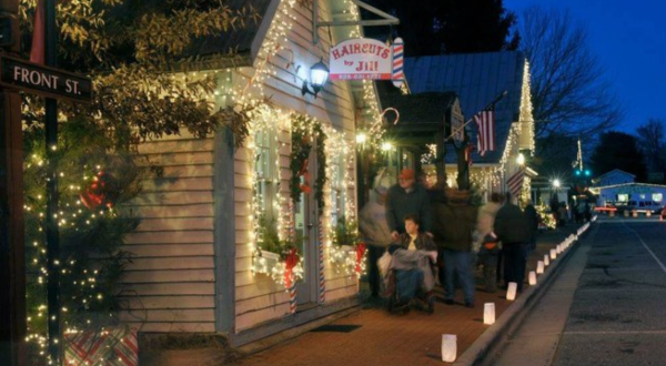 The Tiny Town In North Carolina That Looks Like Something Straight Out Of A Christmas Movie