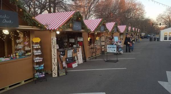 This Unbelievable Christmas Bazaar In Illinois Will Transport You To Christmases Past