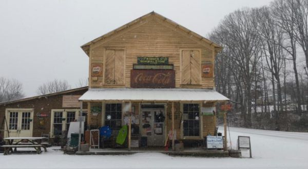 A Visit To This Old General Store In North Carolina Is A Holiday Dream Come True