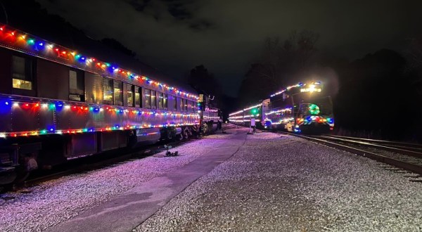 Watch The Tennessee Countryside Whirl By On This Unforgettable Christmas Train