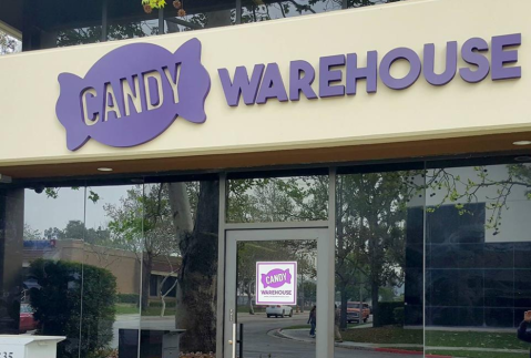 This Incredible Candy Warehouse In Southern California Has Over 6,000 Treats Under One Roof