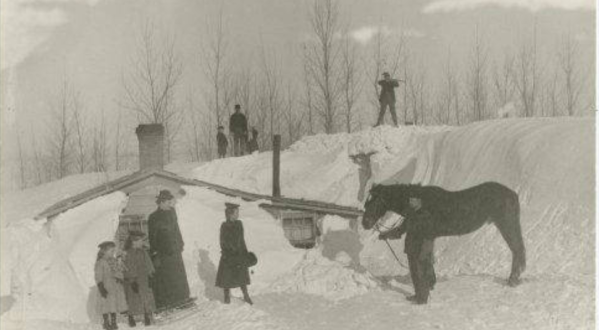 A Massive Blizzard Blanketed North Dakota In Snow In 1920 And It Will Never Be Forgotten