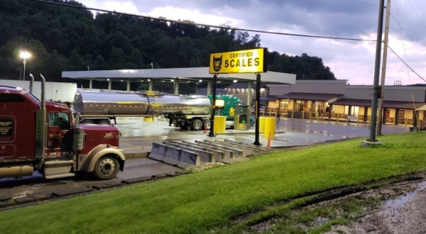The Unsuspecting West Virginia Truck Stop Where You Can Pull Over And Have An Amazing Meal