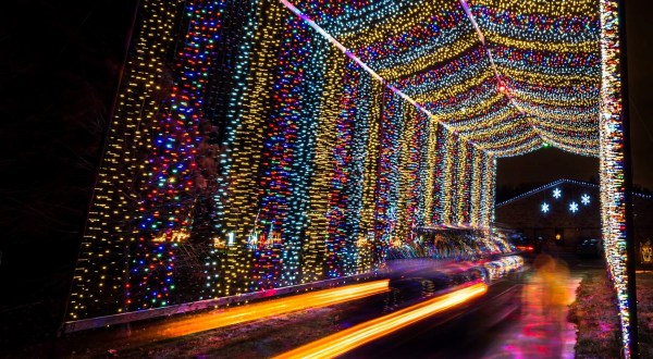 You Will Love This Dreamy Ride Through The Largest Drive-Thru Light Show In Kansas