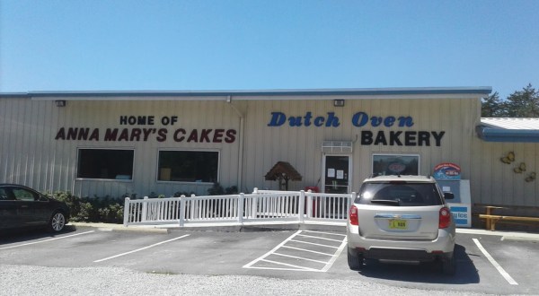 You’ll Find A Little Bit Of Everything At This Amazing Mom & Pop Bakery In Alabama