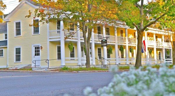 This New York Inn On The Adirondack Coast Will Give You An Unforgettable Stay