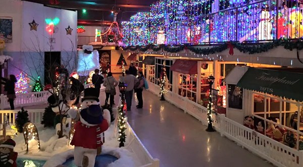 The Magical Christmas Village Near Detroit Where Everyone Is A Kid Again